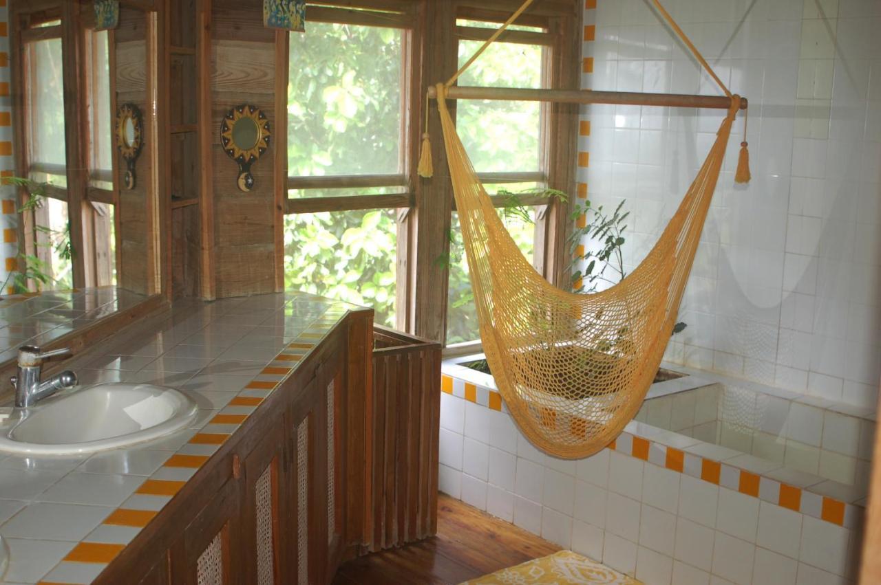 Roatan Bed & Breakfast Apartments West End Dış mekan fotoğraf