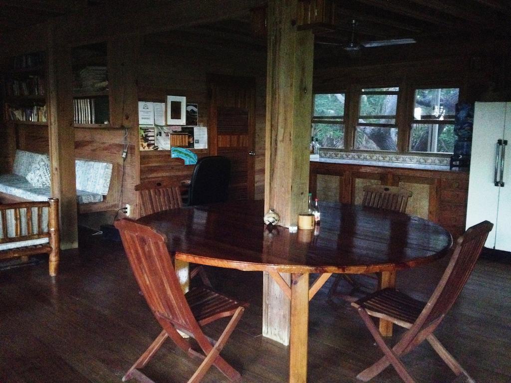 Roatan Bed & Breakfast Apartments West End Dış mekan fotoğraf