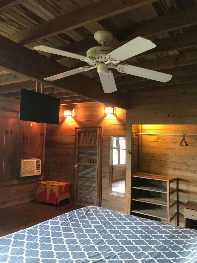 Roatan Bed & Breakfast Apartments West End Dış mekan fotoğraf